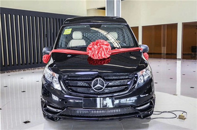 奔馳威霆添譽(yù)版商務(wù)車七座內(nèi)飾貼心設(shè)計(jì)